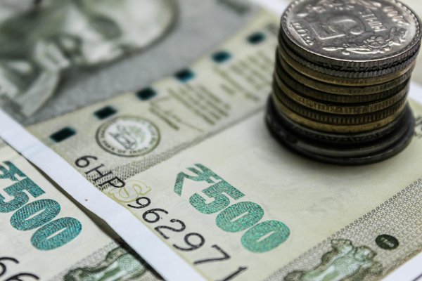 Investir dans les cryptos : le guide complet sur les risques et précautions à prendre