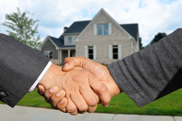 Achat-Revente immobilier 2.0 : les nouvelles tendances qui maximisent vos profits